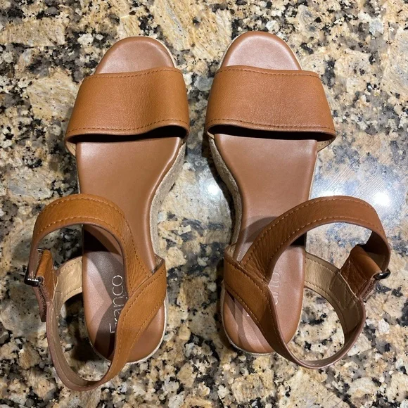 Franco Sarto Platform Sandal - Picture 3 of 4